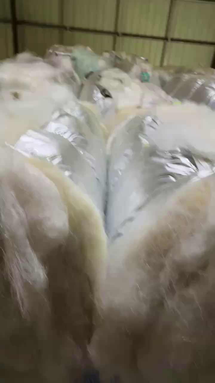 长期出售涤锦废丝，涤80锦20，现货有20-30吨，货在浙江宁波