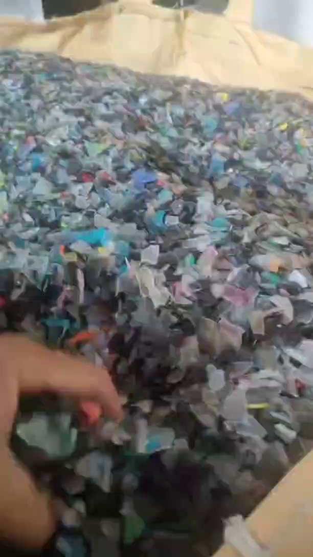 长期出售PC色透破碎料