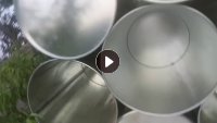 出售光伏厂下来的铁桶,内外干净,铁桶重二十二公斤,九米六高栏装二百个