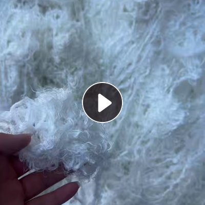 长期出售涤塔夫废丝，涤纶废丝，含水分，月供十来吨