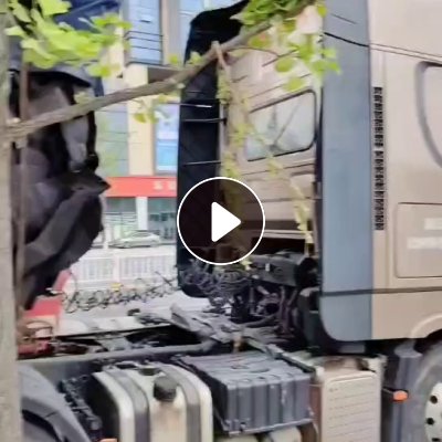 出售黑色涤纶汽车内饰料，可以造粒，现货有9.6米一车，货在湖北十堰