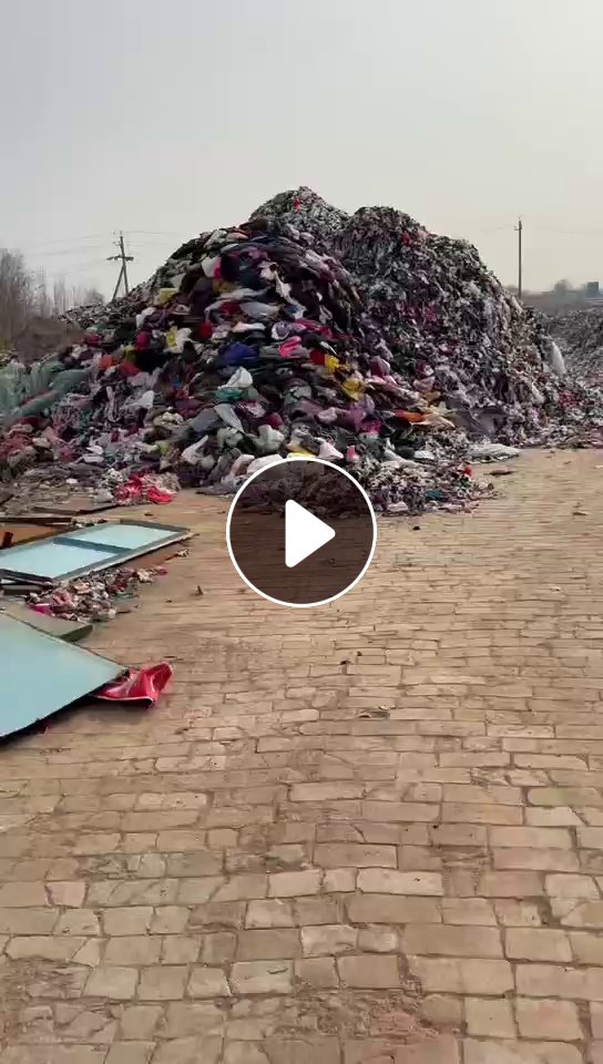 长期大量出售羽绒外皮，可以做黑料燃烧料，每个月三五千吨没有问题，货在河南濮阳
