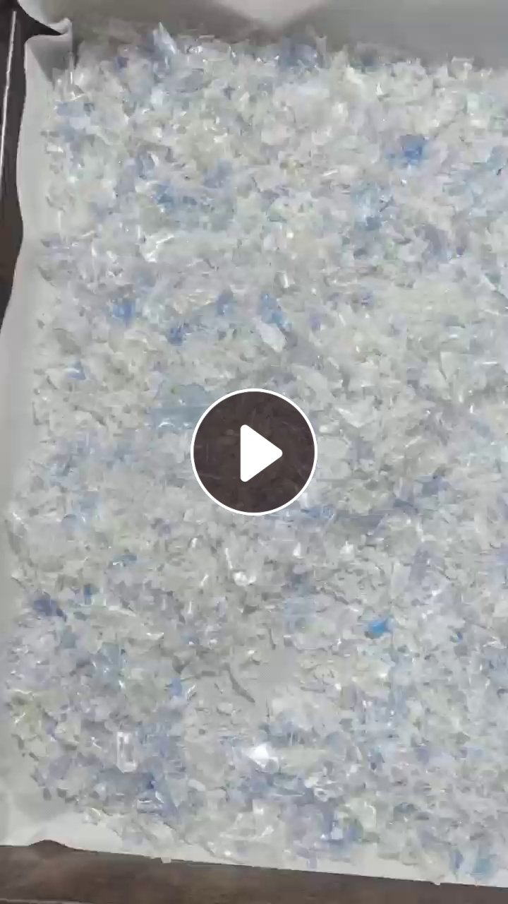 出售PET瓶片，热洗瓶片，白瓶片，蓝白瓶片，月供1200吨，供给做片材的,可带票出