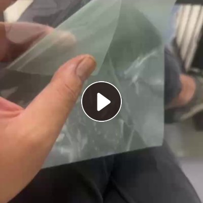 厂家出售PET膜废料，带胶的（复合膜，可分离，现货几吨），不带胶都有，也有全新的