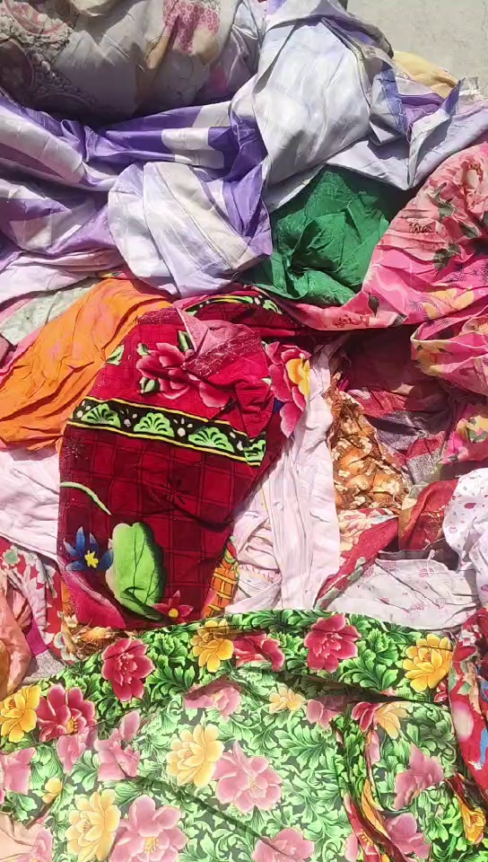 长期出售棉被上拆下来的被罩，床单被罩，可以做包布，货在山西临汾