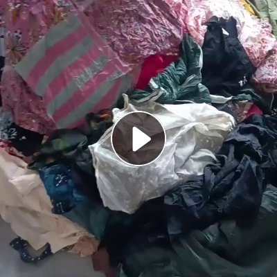 出售旧桑蚕丝衣服，现货有万把件，适合出口到东南亚地区，货在浙江温州