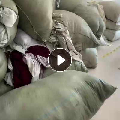 长期出售涤棉擦机布，涤棉布块，有分黑色和杂色，现货有三四吨，货在浙江金华