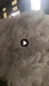长期出售地毯厂下来的涤纶边角料，纯涤纶的，浅白色，每个月十几吨，货在山东济南