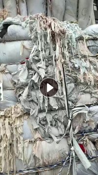 长期出售涤纶碎布，涤纶废布，能开花，跟造粒的都有，货在浙江金华
