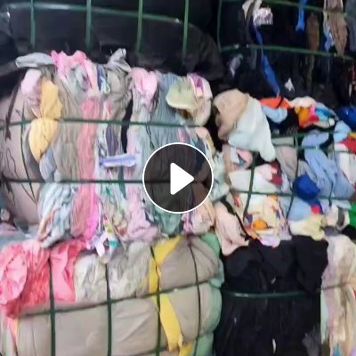 长期出售压包好的旧衣服黑料，旧衣服，燃烧料，现货一百吨左右