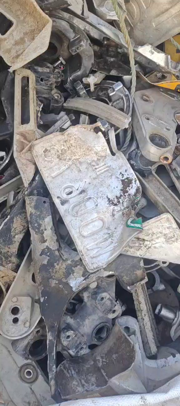 长期出售摩托车拆解的杂铝减振管