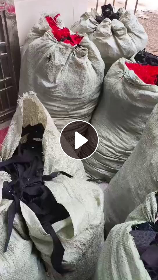 长期出售飞织布，飞织废布，鞋子边角料，有弹跟无弹有分开，货在广东惠州