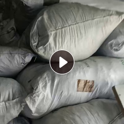 长期出售纯棉牛仔碎布，牛仔废布，有分可漂白和不可漂白，货在湖北襄阳