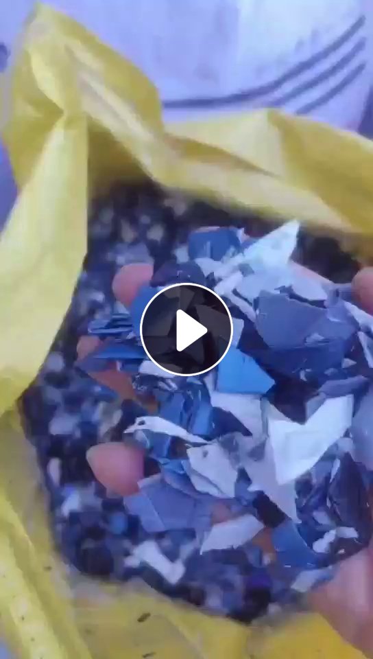 出售纯机油壶破碎料，月供100吨