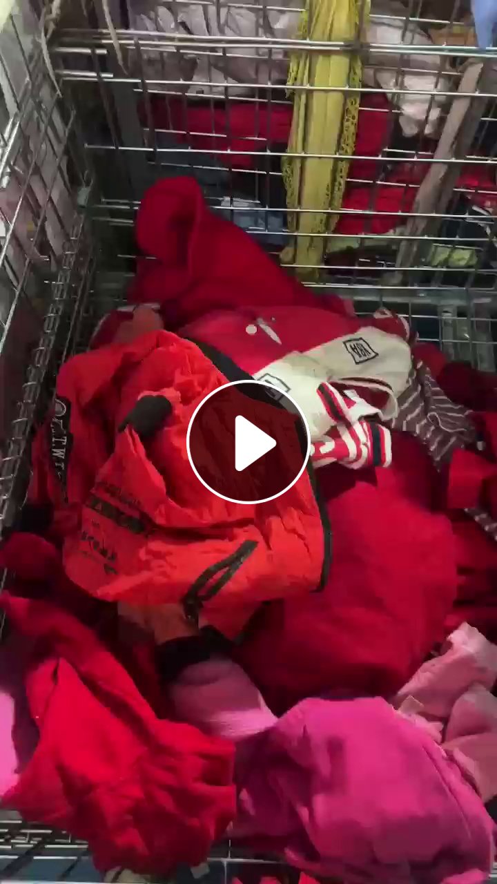 出口厂长期出售旧衣服红料，旧衣服二白，安徽宣城红料有8吨，二白有17吨，河北邯郸也有货