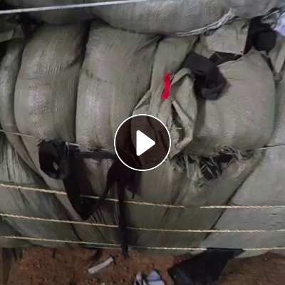 长期出售涤纶废布，涤纶边角料，涤纶拉丝料，百分之90都是黑色的，剩下的都是杂色的，月供五六十吨