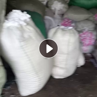 长期出售纯涤纶废布，涤纶造粒布，涤纶布，干净可直接造粒，月供30吨，货在江苏苏州
