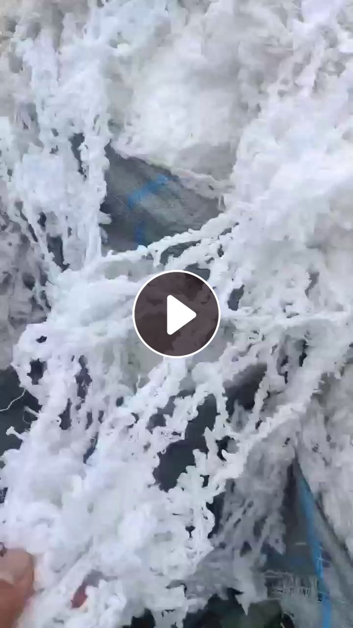 长期出售涤纶水丝， 每个月几十吨， 厂在安徽安庆
