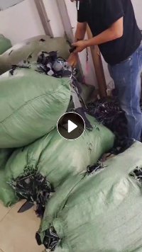 长期出售纯棉牛仔碎布,牛仔废布,可以褪色,月供几吨,货在广东广州