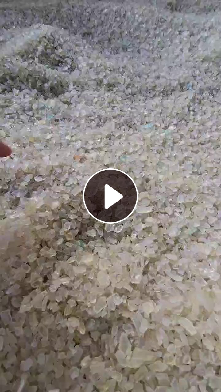 长期出售PVC钢丝管破碎料，蓝色和白色两种，清洗过的