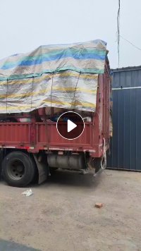 长期出售旧衣服黑料，下脚料，燃烧料，月供6.8米一车，货在江苏徐州