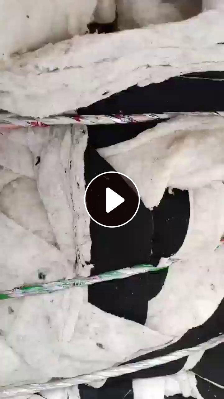 出售涤纶汽车内饰开花料，含轻微棉，现货60吨