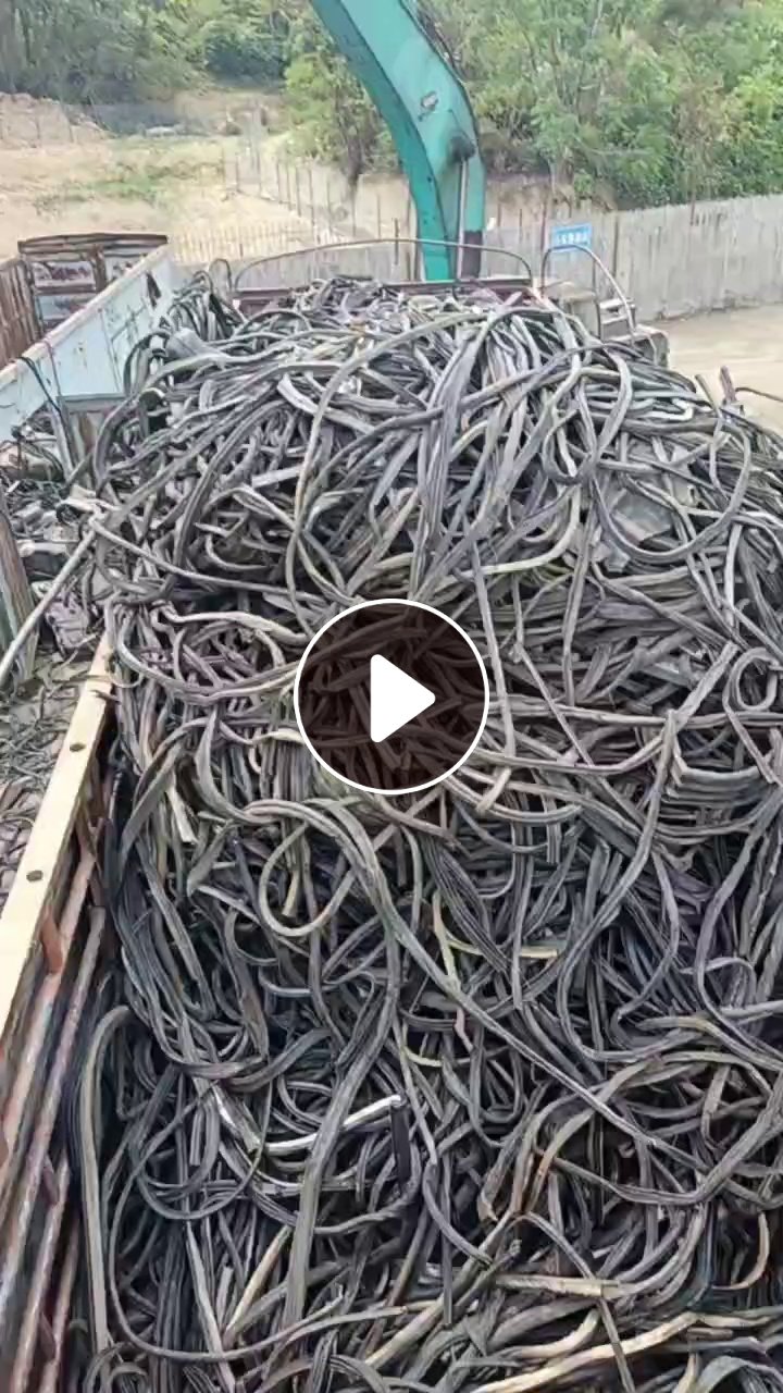 出售三元乙丙汽车密封胶条废料