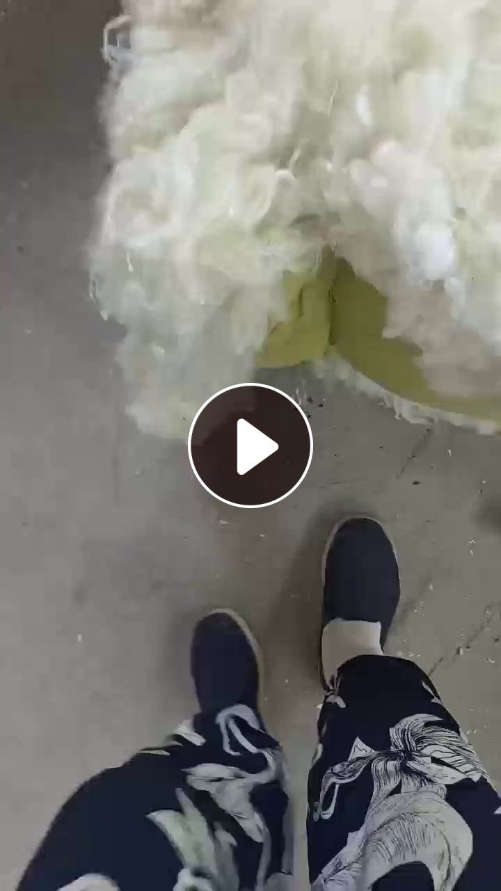 长期出售白色腈纶废丝开出来的腈纶棉，每个月有60吨左右，厂在河北石家庄