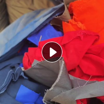 长期出售服装厂下脚料，废布料，有化纤料，纯棉料，统货卖，现货有30吨，货在新疆石河子