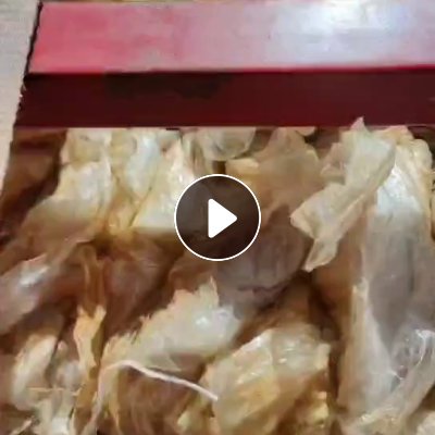 出售纯缠绕膜，上面带点胶带，现货五六十吨