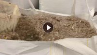 出售干粉餐盒破碎料,现货13米高栏