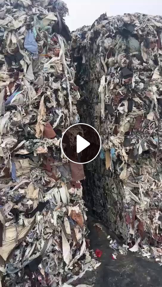 长期出售褪色厂下来的废布，褪不掉颜色的，涤棉的，含棉量70-90左右，现货有100多吨，厂在山东菏泽
