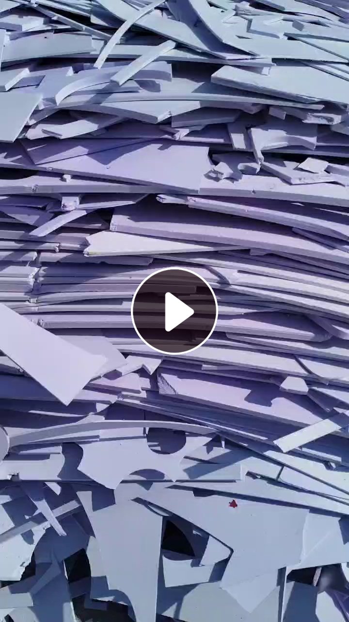 出售大白PVC发泡板破碎料，近期忙目前还没开始破
