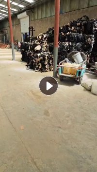 厂家长期出售涤纶废料，汽车避光垫边角料，汽车内饰料，月供6.8米一车，货在山东淄博