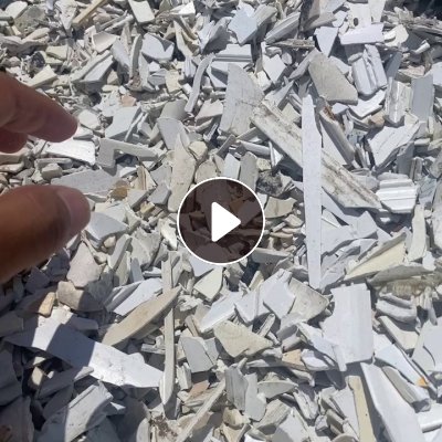 大量出售PVC塑钢破碎料，现货300吨