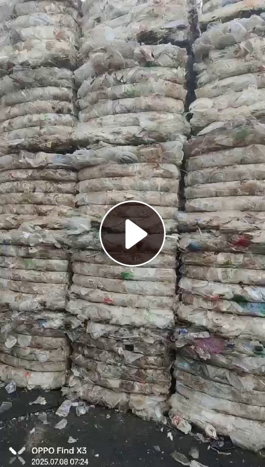 出售PP餐盒压块，现货八十吨，奶茶杯含量5%内