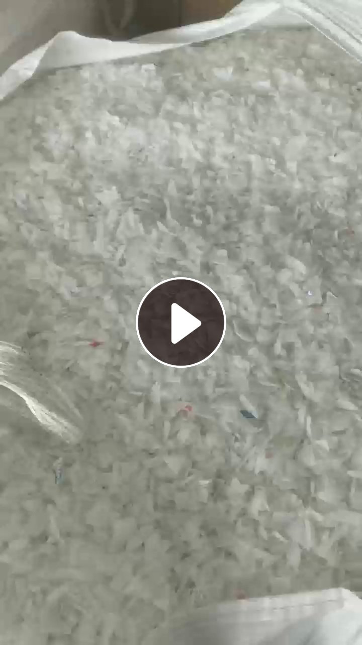 出售尿素桶破碎料，酱油壶破碎料，现货十几吨
