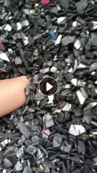 出售保险杠破碎料，纯黑丙料