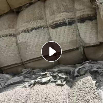 大量出售地毯边角料，地毯废料，有纤维的，也有羊毛的，现货两百多吨