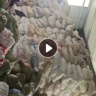 长期出售旧衣服黑料，下脚料，燃烧料，月供20-30吨，货在山东临沂
