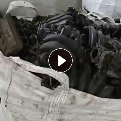 出售拆车塑料，尼龙油箱六七吨，风扇叶十几吨