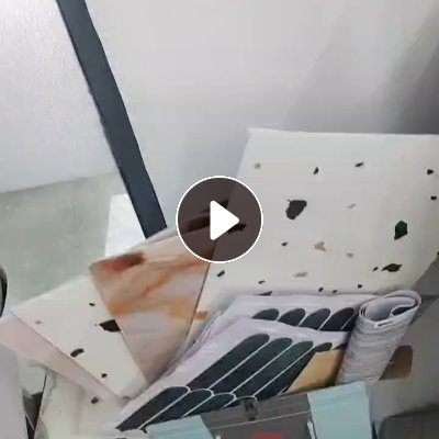 出售PVC墙纸毛料，有带胶，复pet膜，有的有xpe发泡胶在上面，月供10吨