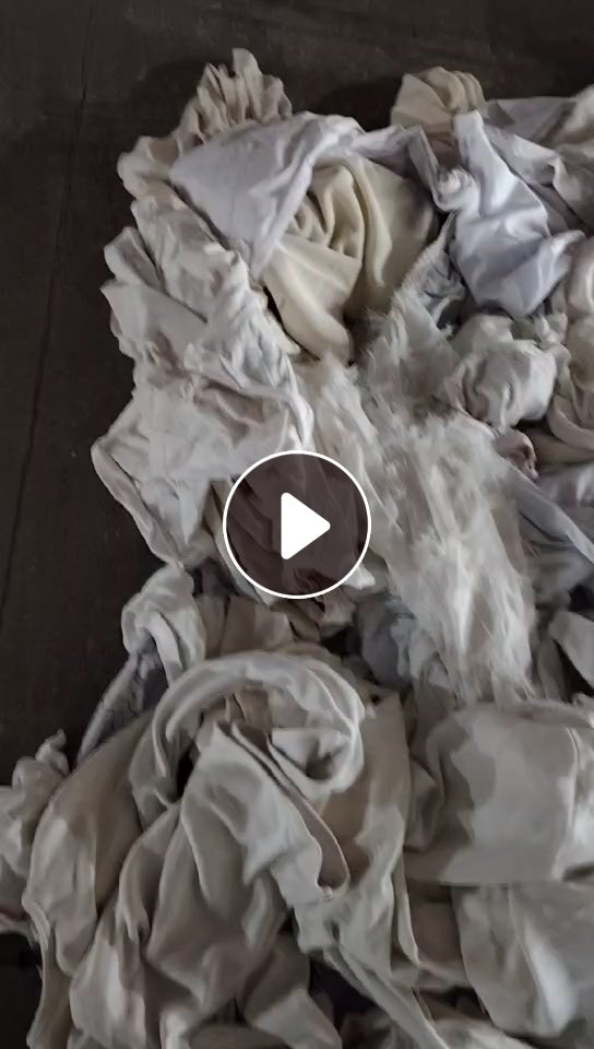 长期出售旧衣服大白，白料，开花料，每个月有2车9米6，货在浙江嘉兴