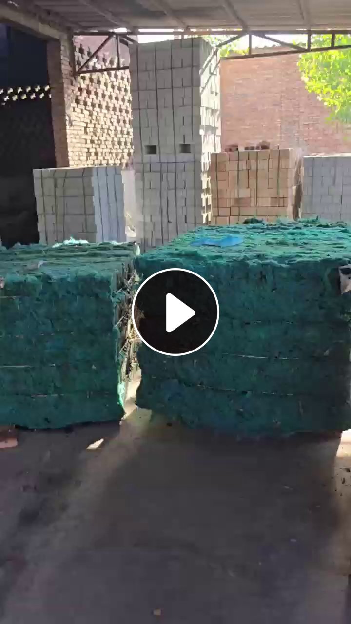 长期出售pet安全网破碎料，聚酯网破碎料，水洗过，现货够车