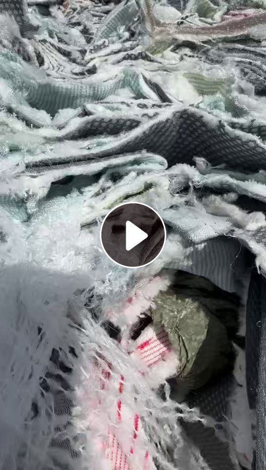长期出售涤丙废料，都是白色的，现货6.8米一车