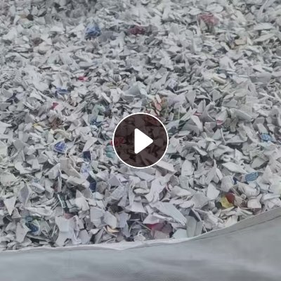 出售白色带字涂料桶破碎料，现货20多吨