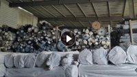 出售牛仔布厂下来的纯棉牛仔布,涤棉牛仔布,牛仔卷布,大小卷布,牛仔碎布,货在江苏无锡