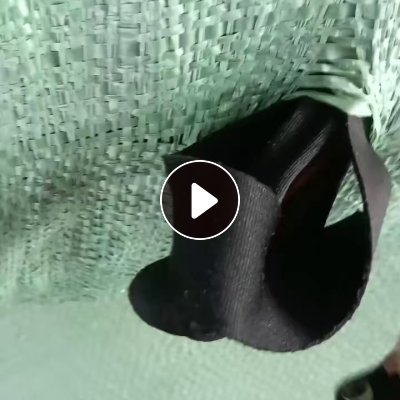 长期出售氨纶废布，氨纶边角料，老色跟白色的的现货15吨左右