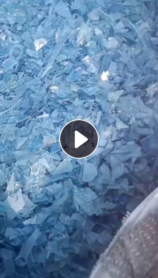 长期出售PC水桶破碎料，景田桶粉碎和雀巢五加仑桶装水桶粉碎，冲击90，