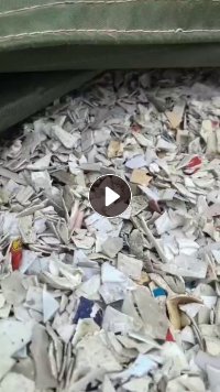 长期出售涂料桶破碎料,黑桶,花桶,带字桶都有